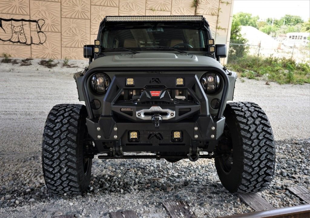Fab Fours 2015 Jeep Wrangler Unlimited Rubicon Mall Assault JK