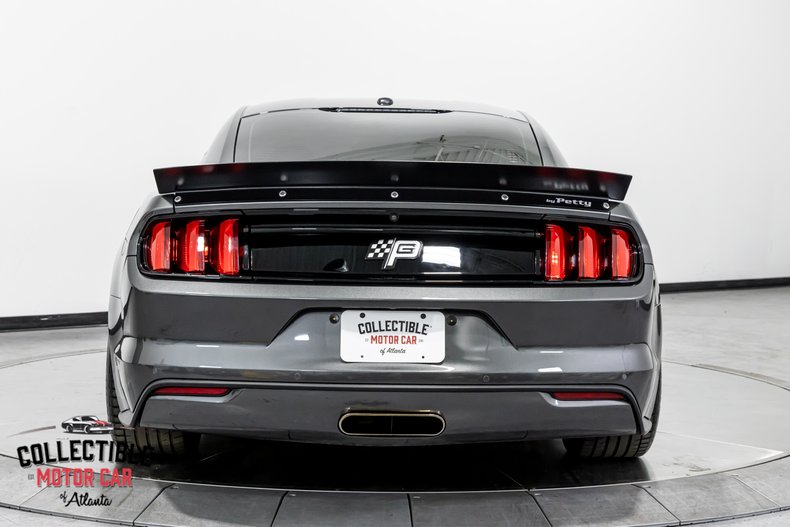 2016 Ford Mustang 15