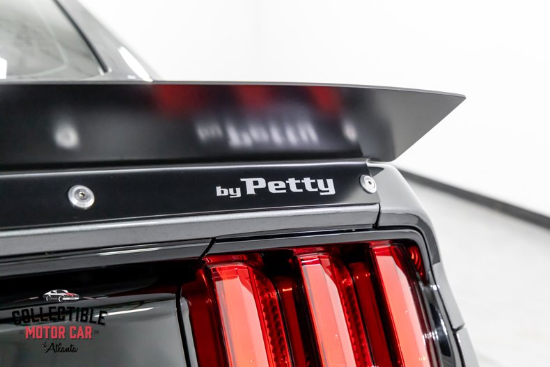 2016 Ford Mustang 60