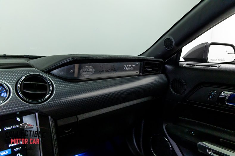 2016 Ford Mustang 104