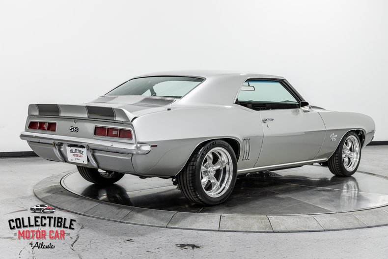 1969 Chevrolet Camaro SS 18