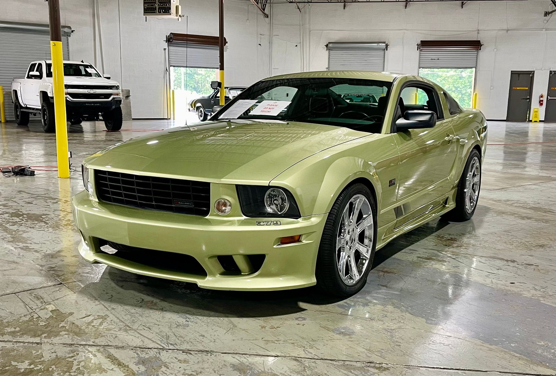 2006 Ford Saleen S281 Mustang