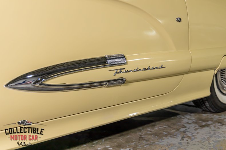 1959 Ford Thunderbird 34