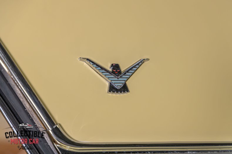1959 Ford Thunderbird 37