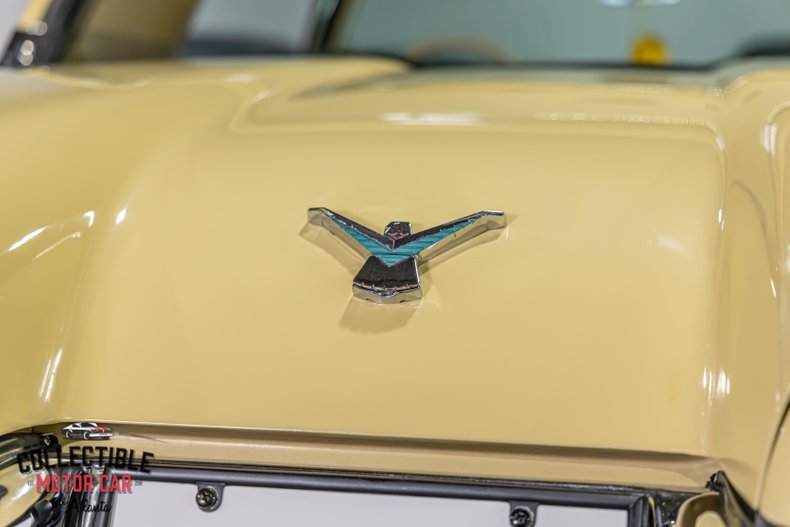 1959 Ford Thunderbird 40