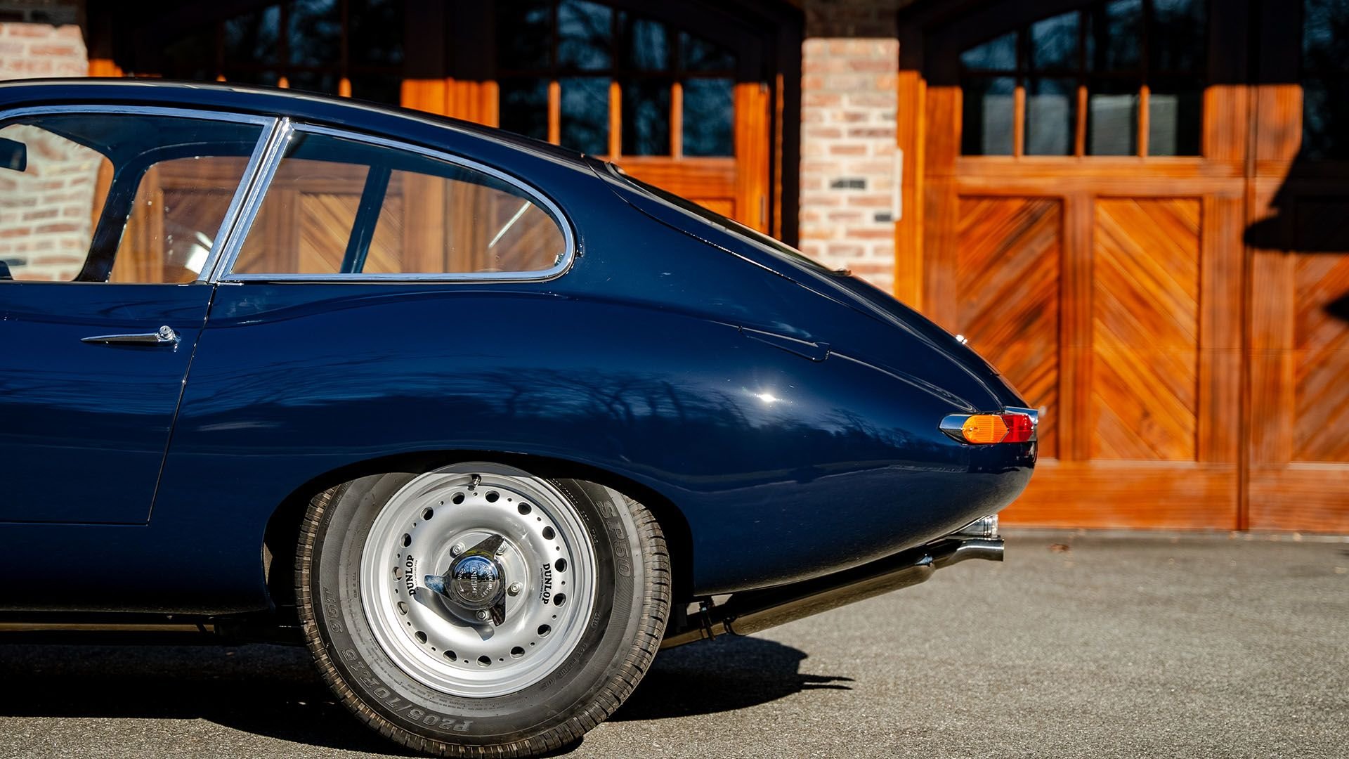 For Sale 1964 Jaguar E-Type Series 1 3.8 Competition-Style Coupe