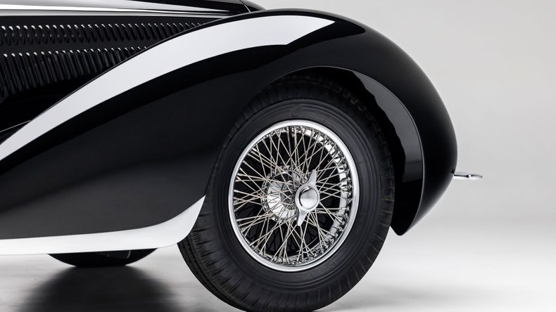 Broad Arrow Auctions | 1938 Talbot-Lago T150 C Lago Spéciale Figoni et Falaschi Teardrop Coupé