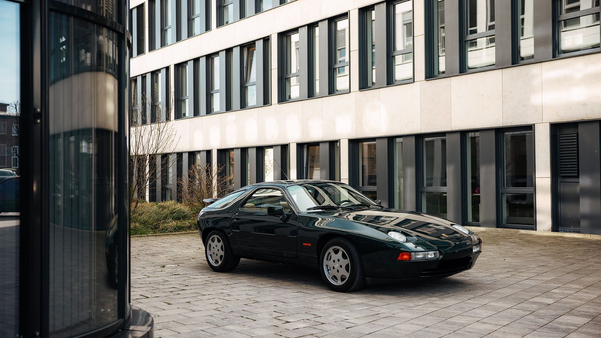 1989 Porsche 928 Club Sport | Monterey Jet Center 2024 | Collector Car ...