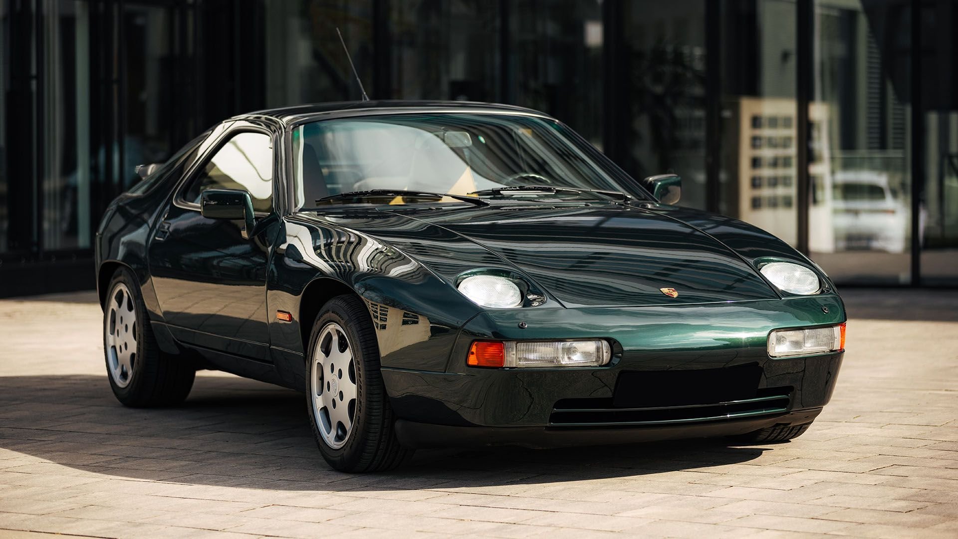 1989 Porsche 928 Club Sport | Monterey Jet Center 2024 | Collector Car ...