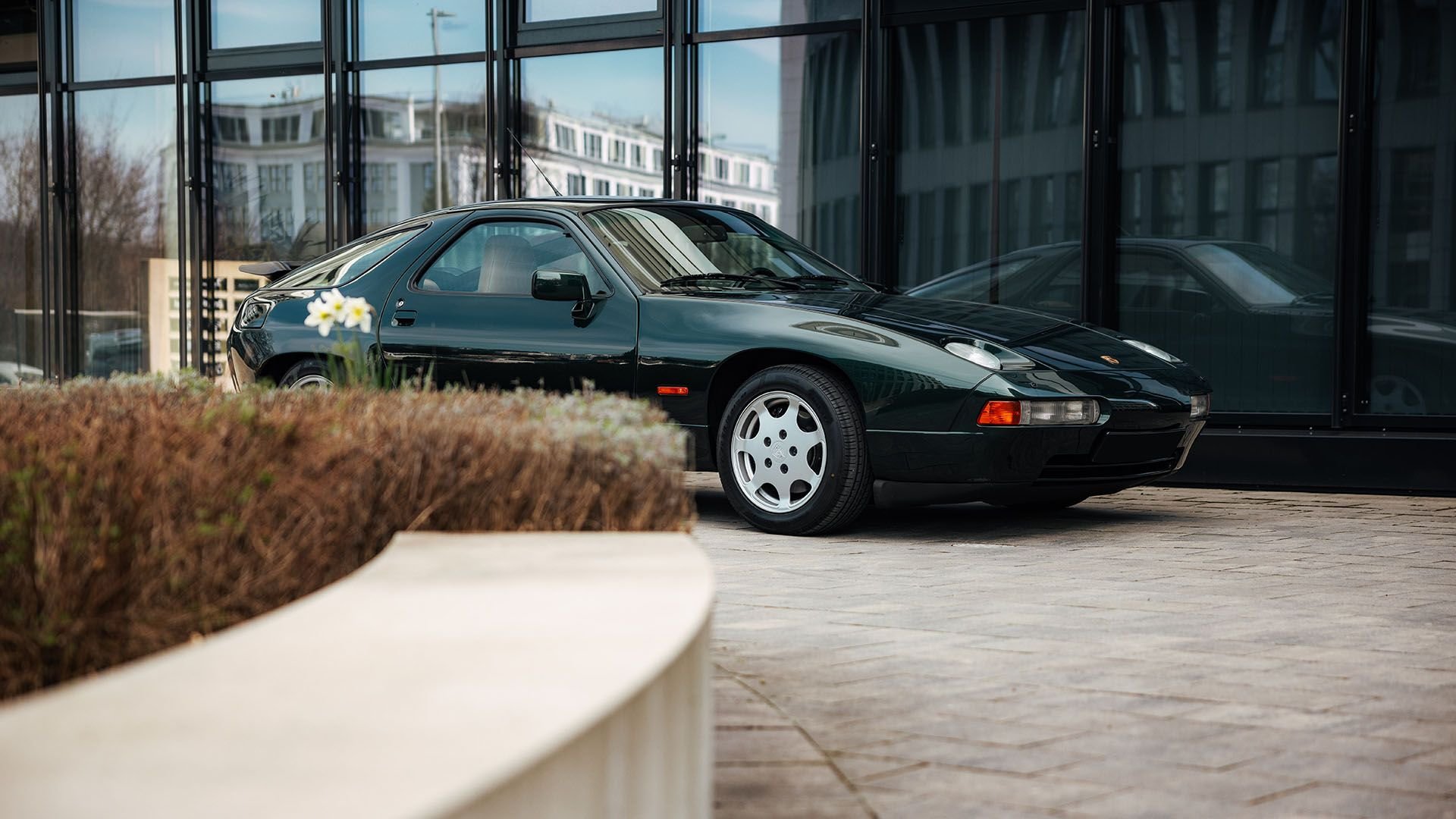 1989 Porsche 928 Club Sport | Monterey Jet Center 2024 | Collector Car ...