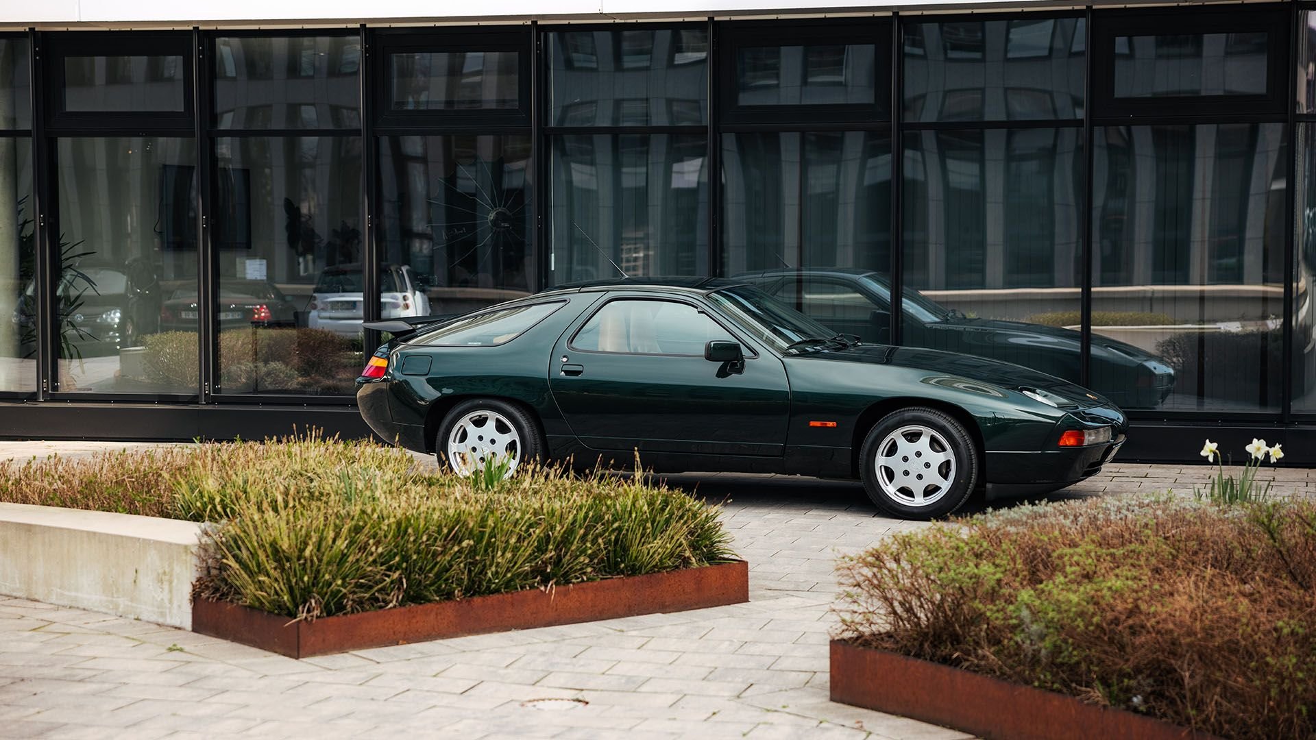 1989 Porsche 928 Club Sport | Monterey Jet Center 2024 | Collector Car ...