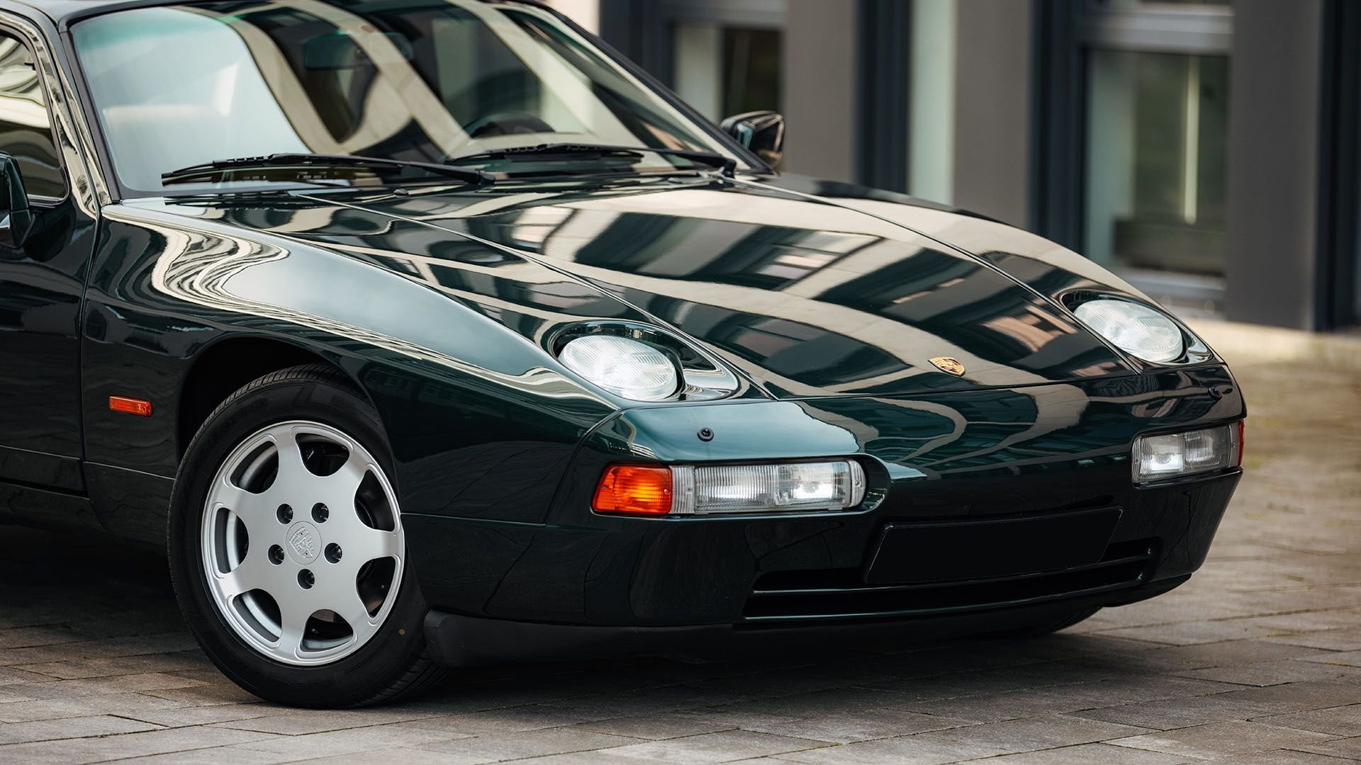 1989 Porsche 928 Club Sport | Monterey Jet Center 2024 | Collector Car ...