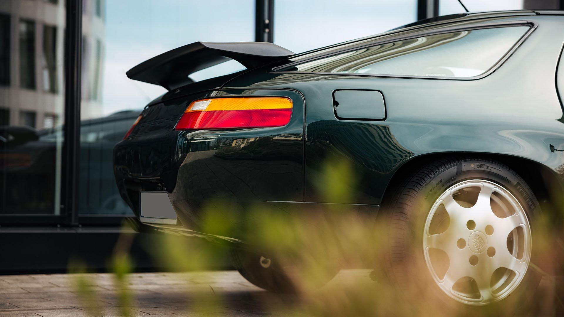 1989 Porsche 928 Club Sport | Monterey Jet Center 2024 | Collector Car ...