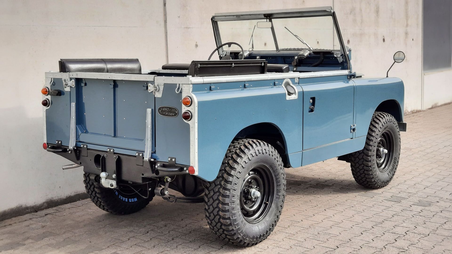 1959 Land Rover Series II | Monterey Jet Center 2024 | Broad Arrow ...