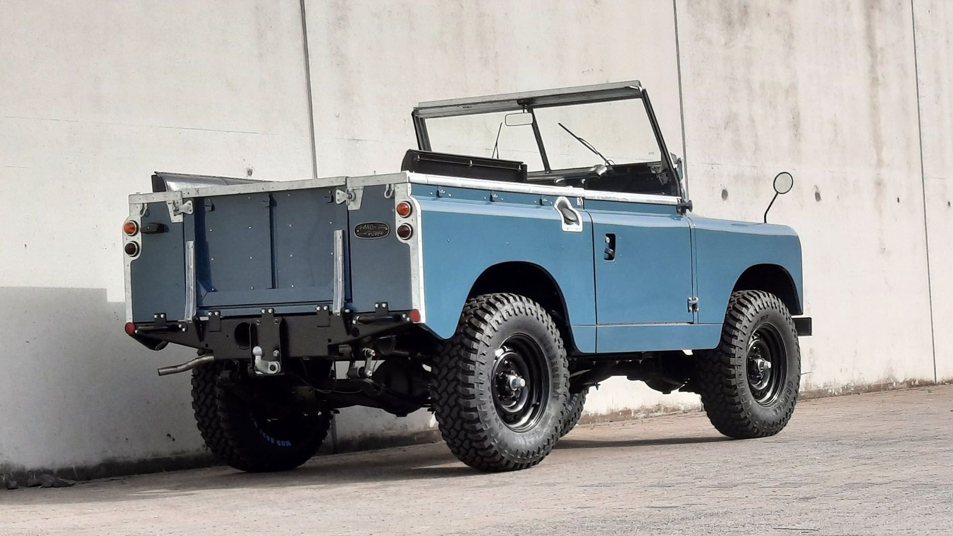 1959 Land Rover Series II | Monterey Jet Center 2024 | Broad Arrow ...