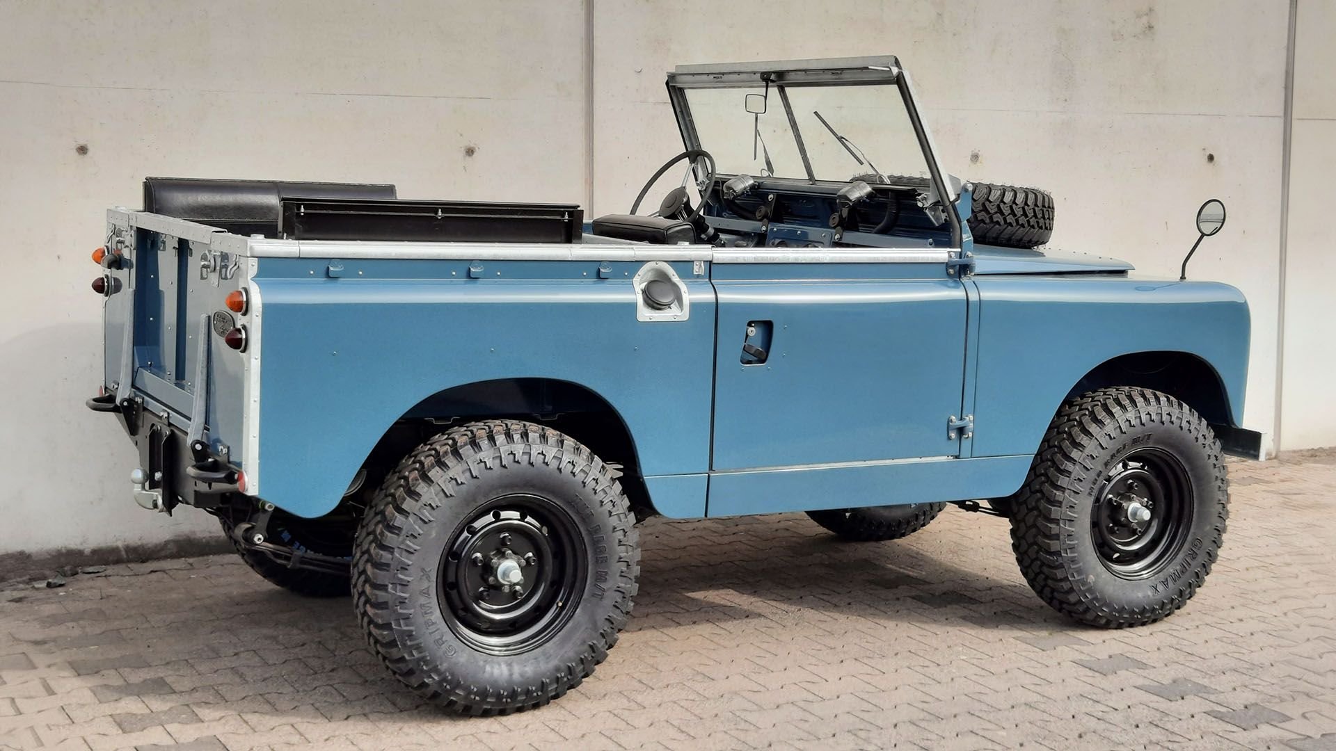 1959 Land Rover Series II | Monterey Jet Center 2024 | Broad Arrow ...