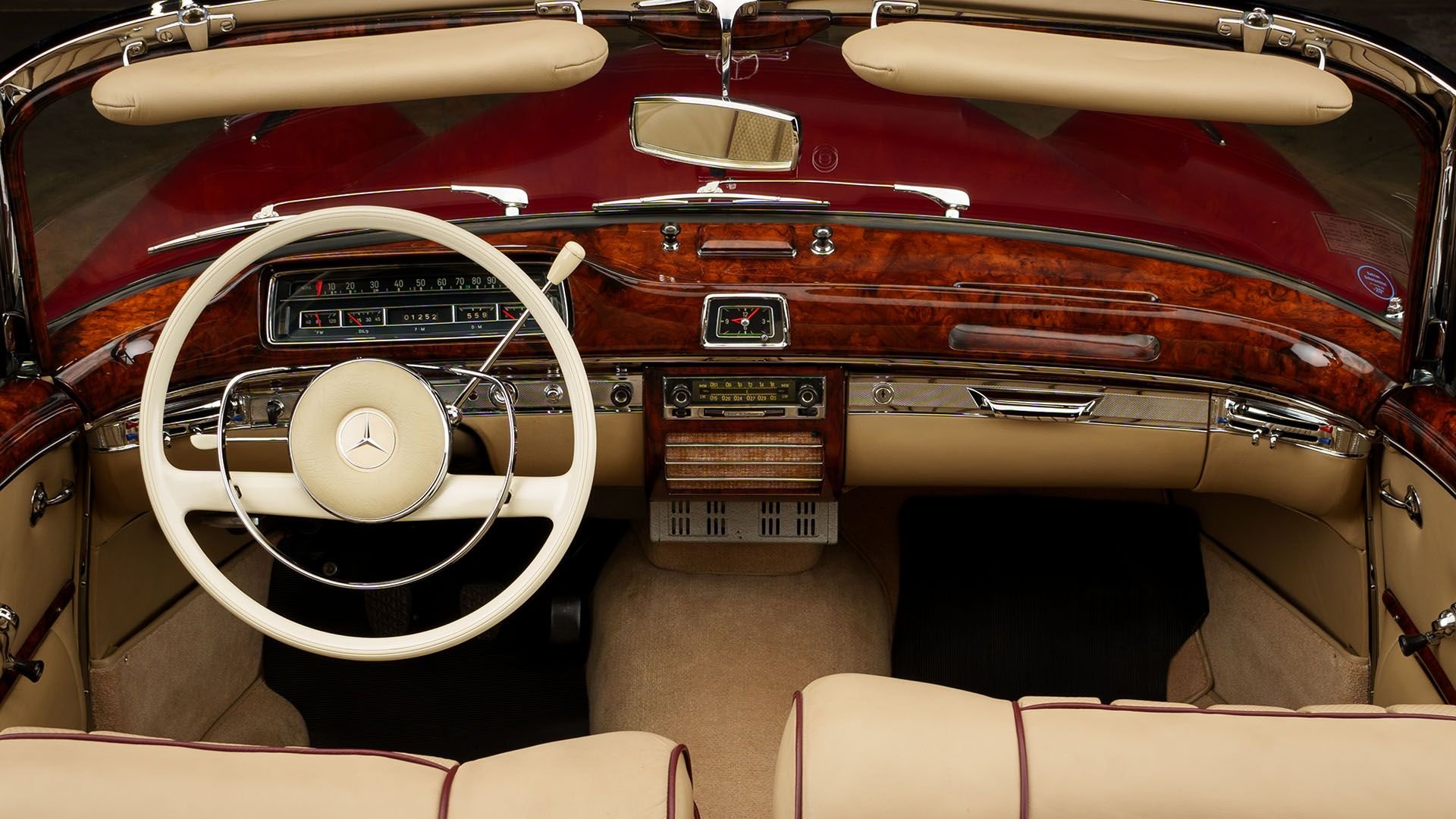 Broad Arrow Auctions | 1960 Mercedes-Benz 220 SE Cabriolet