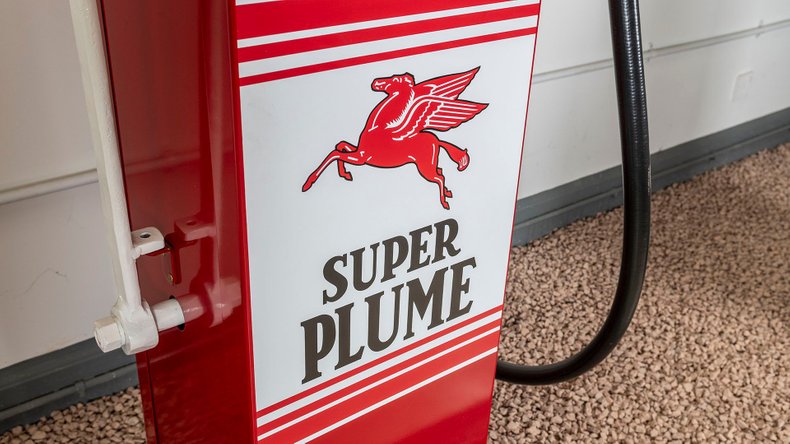 Broad Arrow Auctions | Super Plume Gas/Petrol Pump