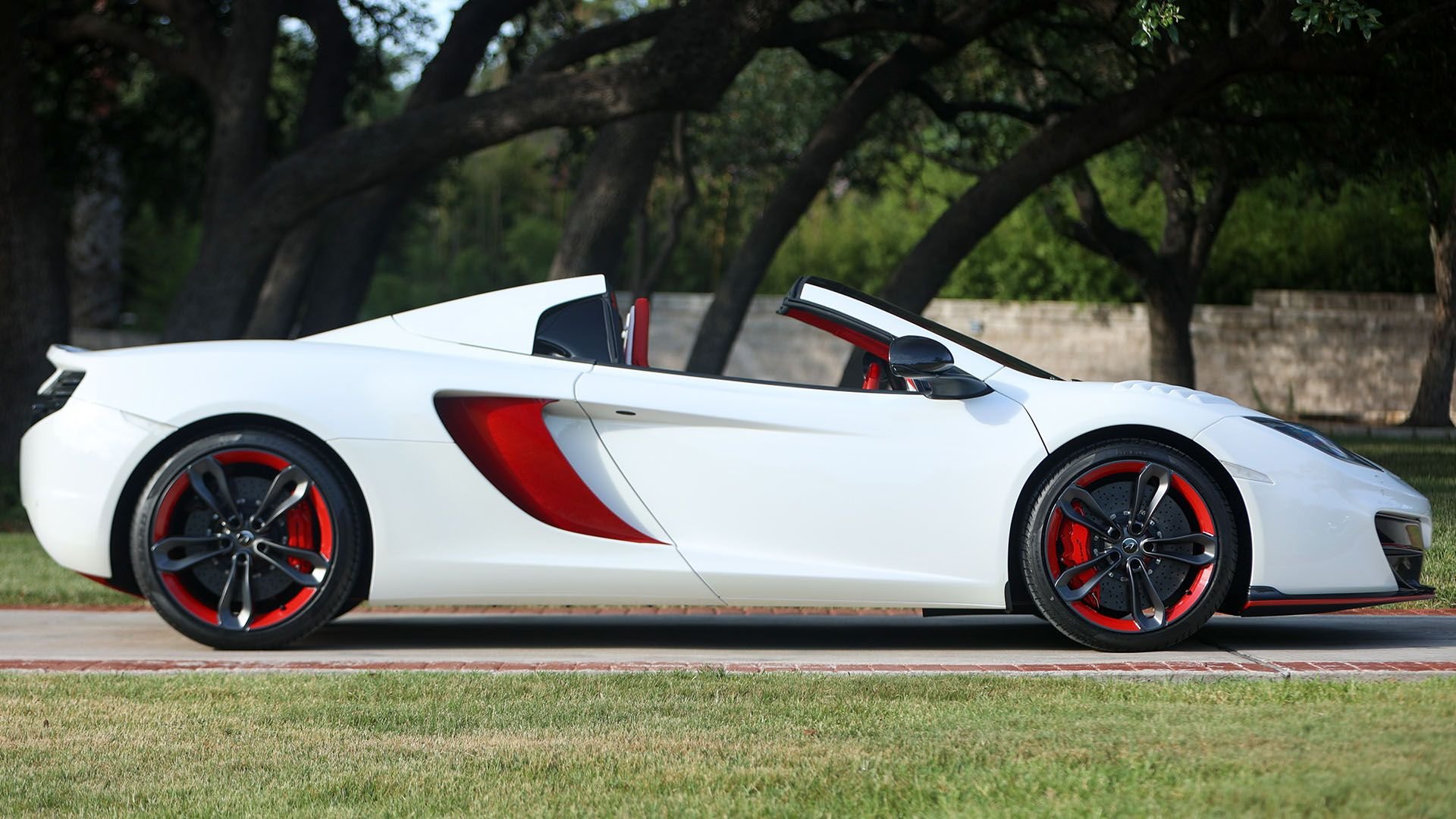 Broad Arrow Auctions | 2013 Mclaren 12C Spider "Bespoke Project 8"