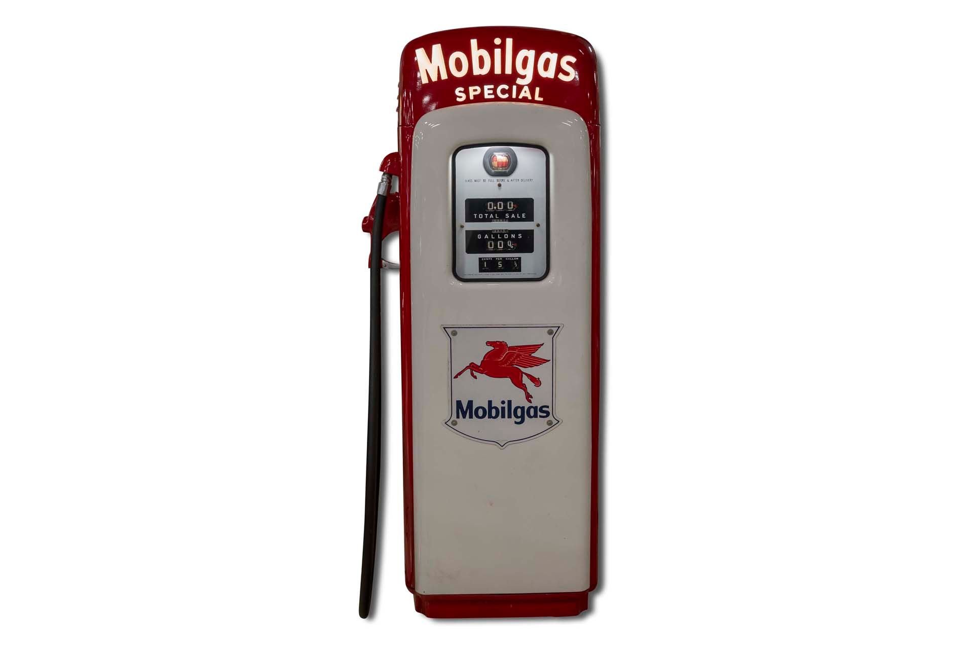 Broad Arrow Auctions | Mobilgas Pump