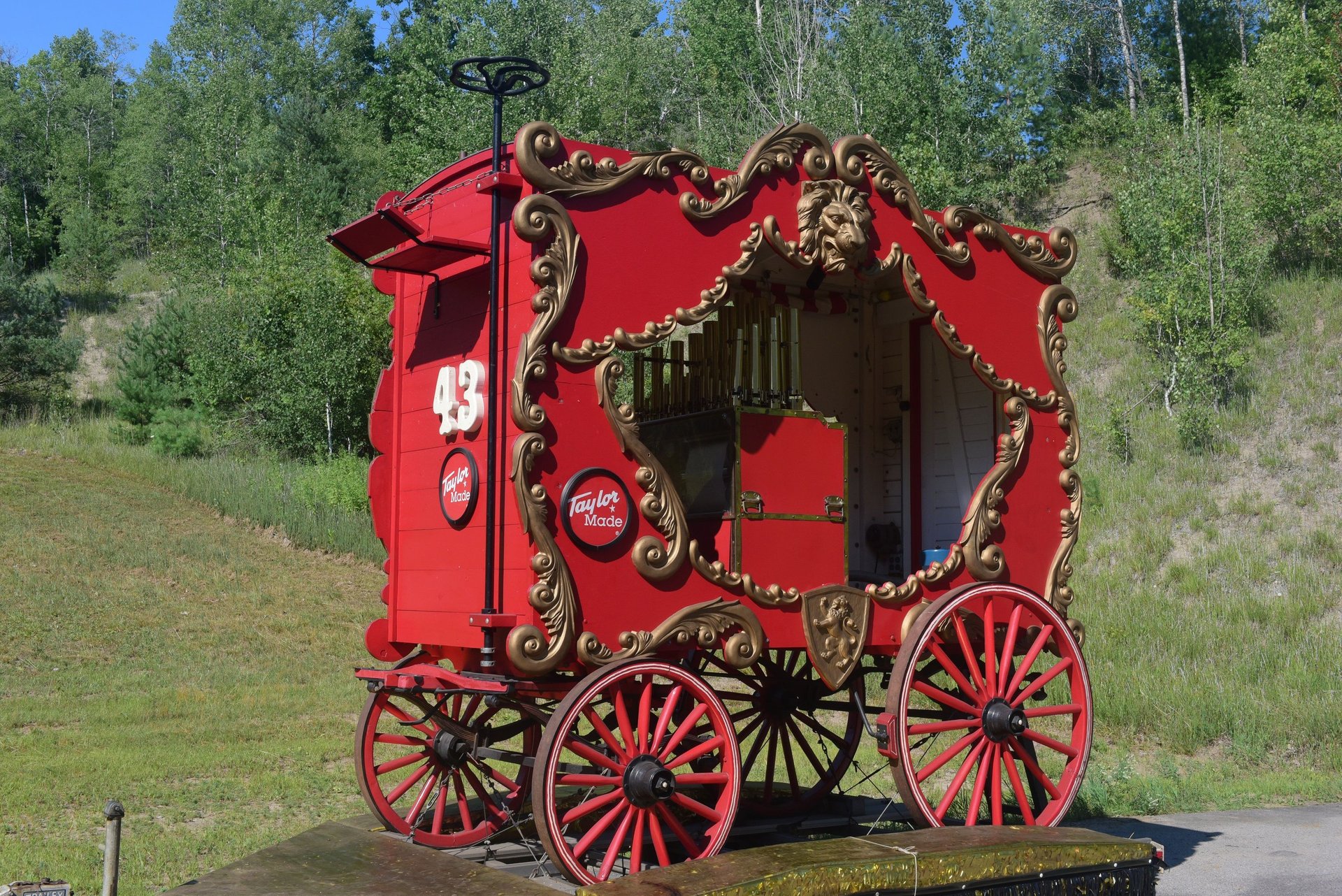 Calliope wagon and trailer