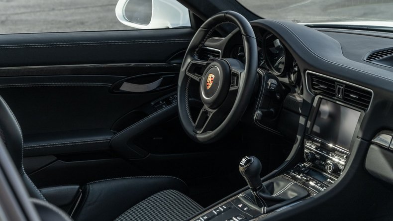 Broad Arrow Auctions | 2016 Porsche 911 R