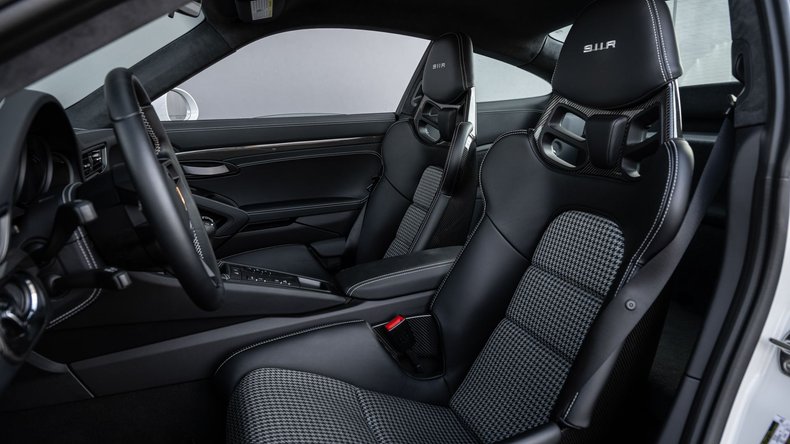 Broad Arrow Auctions | 2016 Porsche 911 R