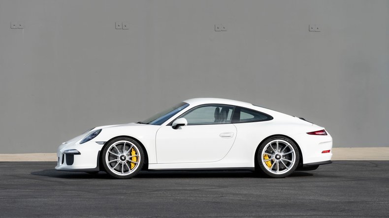 Broad Arrow Auctions | 2016 Porsche 911 R