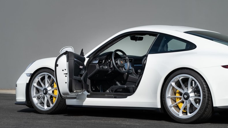Broad Arrow Auctions | 2016 Porsche 911 R
