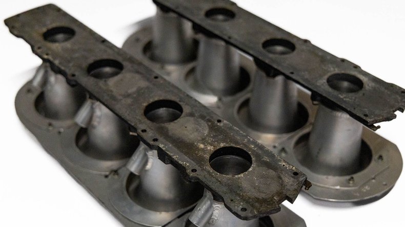 Williams 1979 Original Cosworth DFV Trumpets on Inlet Manifold | Global ...