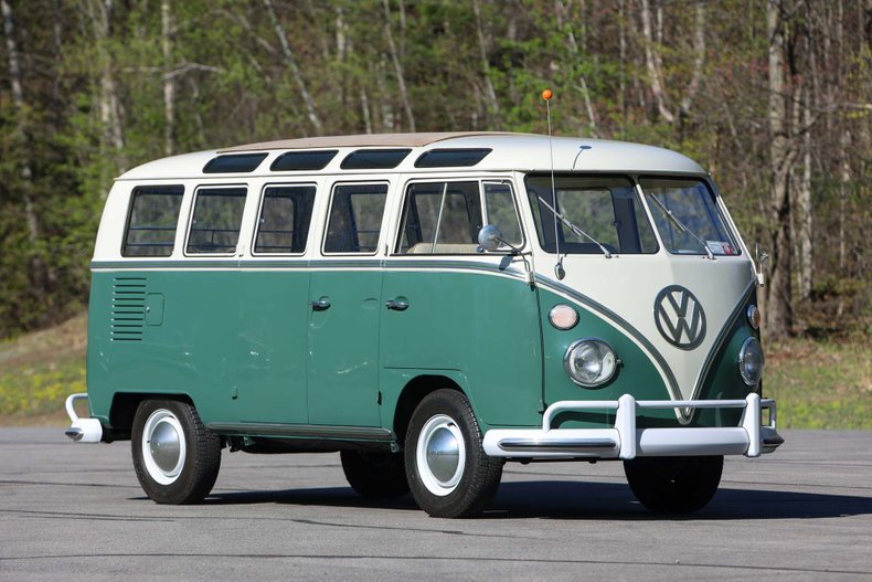 For Sale 1966 Volkswagen Type 2 '21-Window' DeLuxe Microbus
