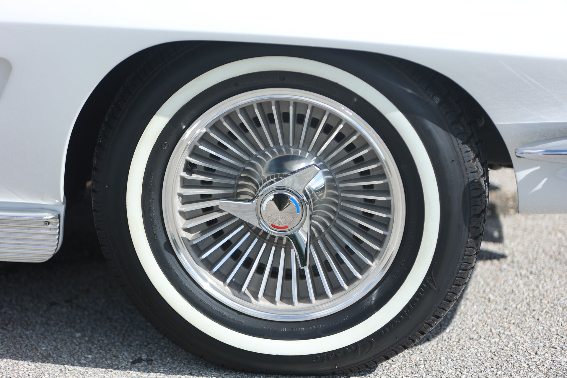 1963 chevrolet corvette sting ray split window coupe