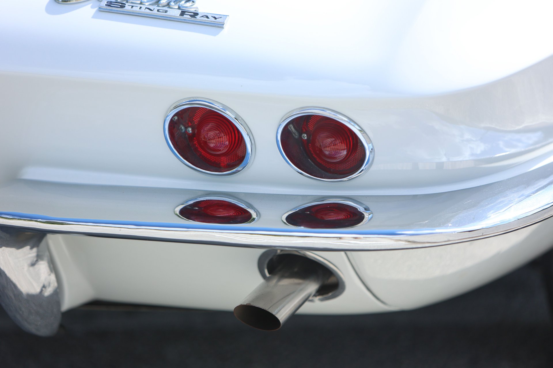 1963 chevrolet corvette sting ray split window coupe