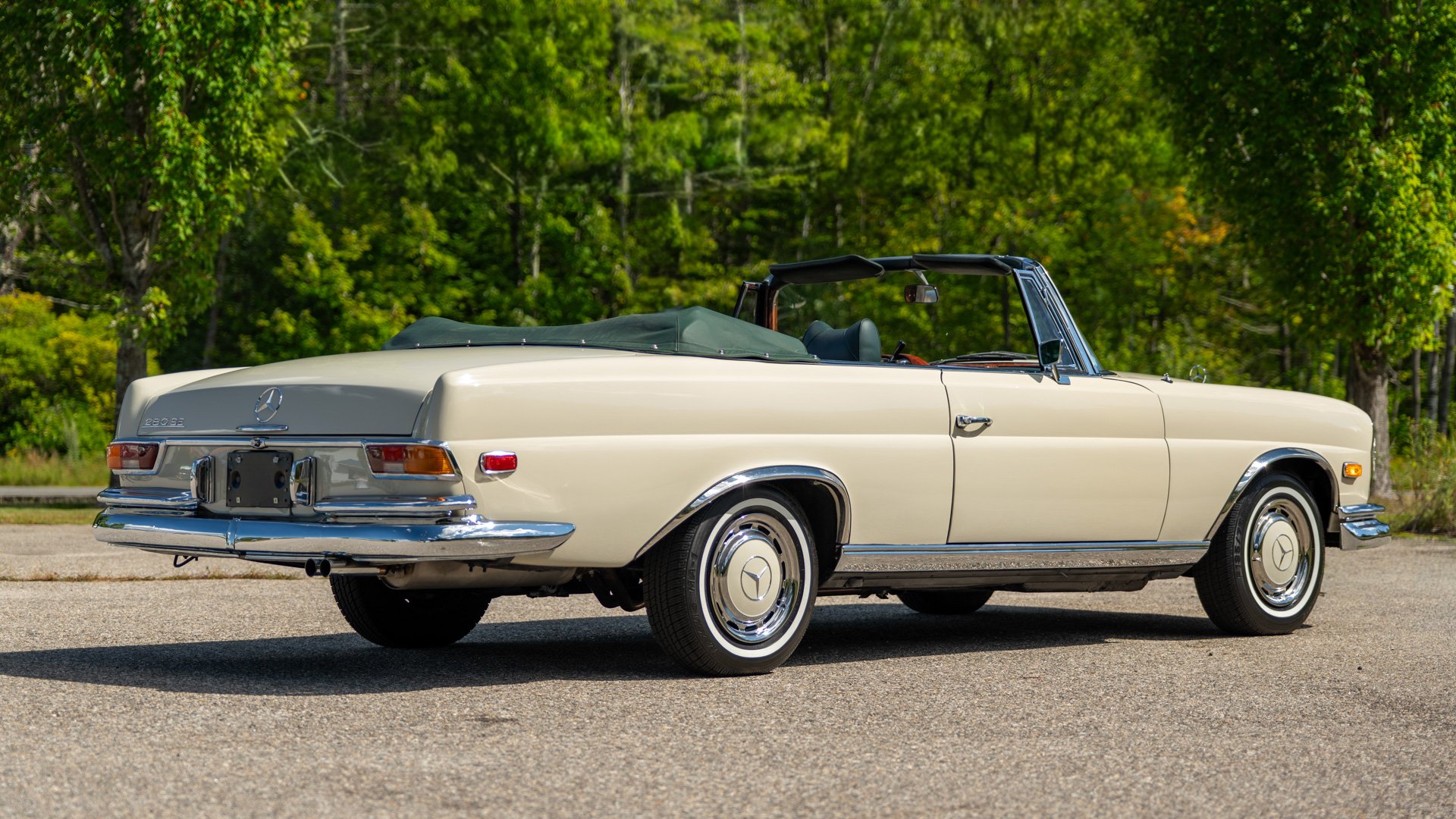Broad Arrow Auctions | 1969 Mercedes-Benz 280 SE Cabriolet