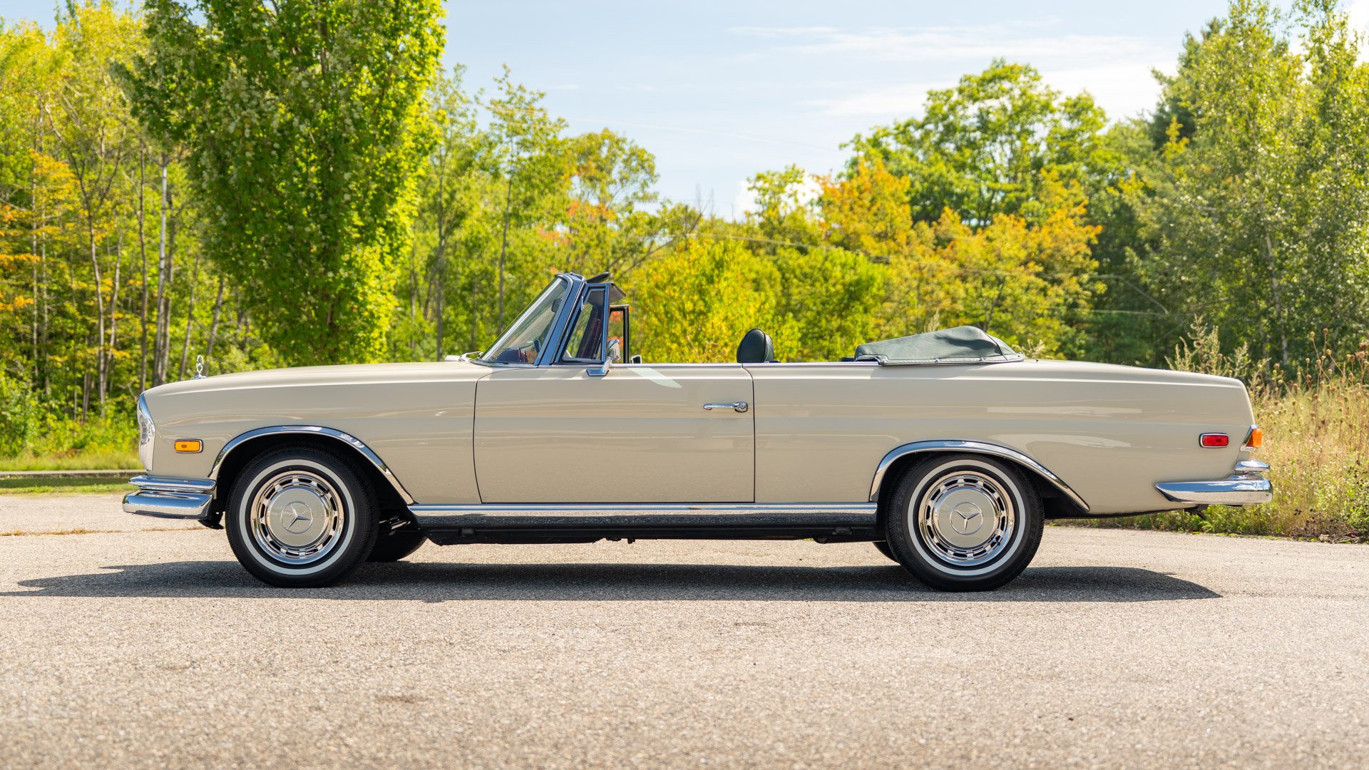 Broad Arrow Auctions | 1969 Mercedes-Benz 280 SE Cabriolet