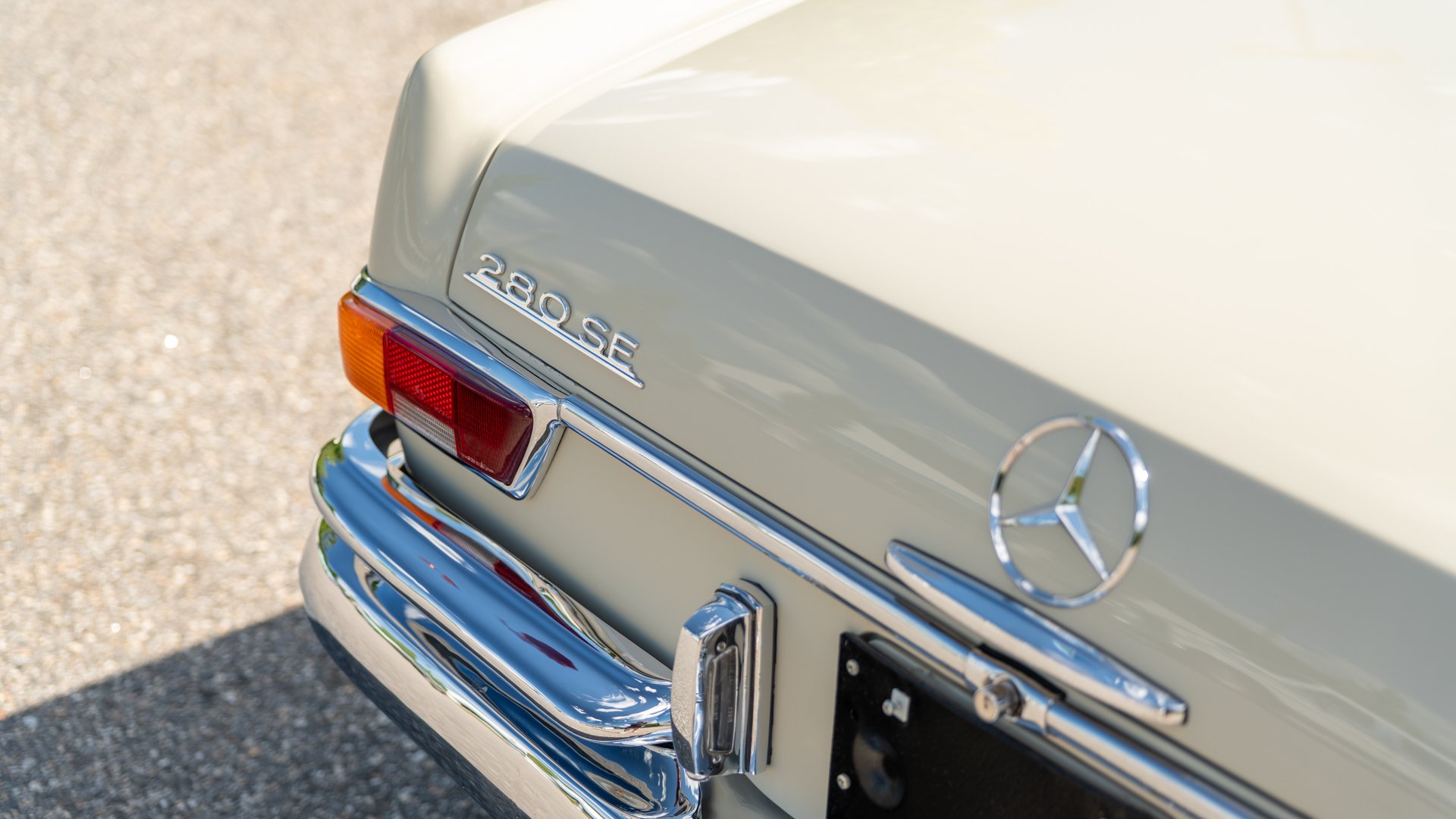 Broad Arrow Auctions | 1969 Mercedes-Benz 280 SE Cabriolet