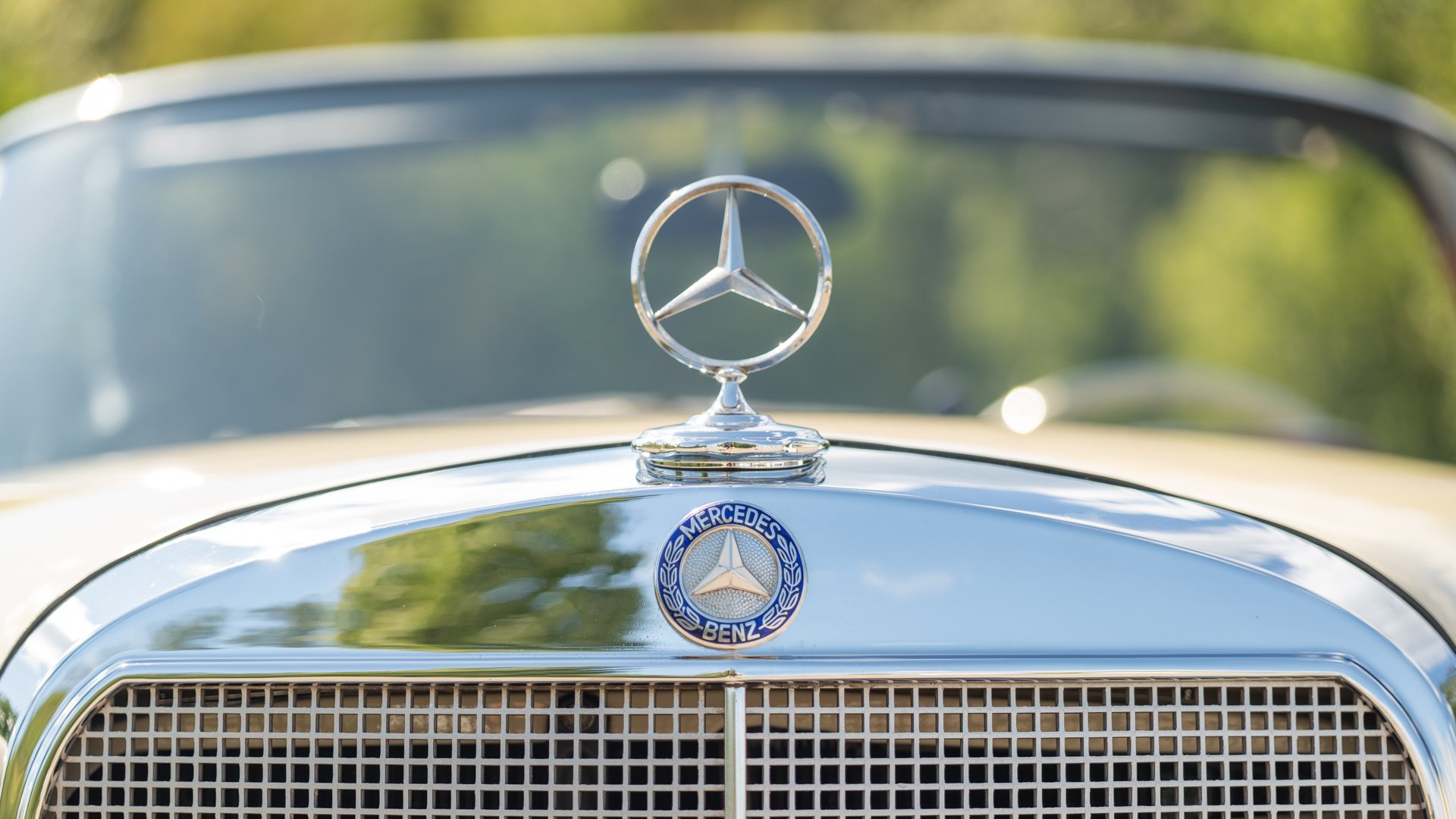 Broad Arrow Auctions | 1969 Mercedes-Benz 280 SE Cabriolet