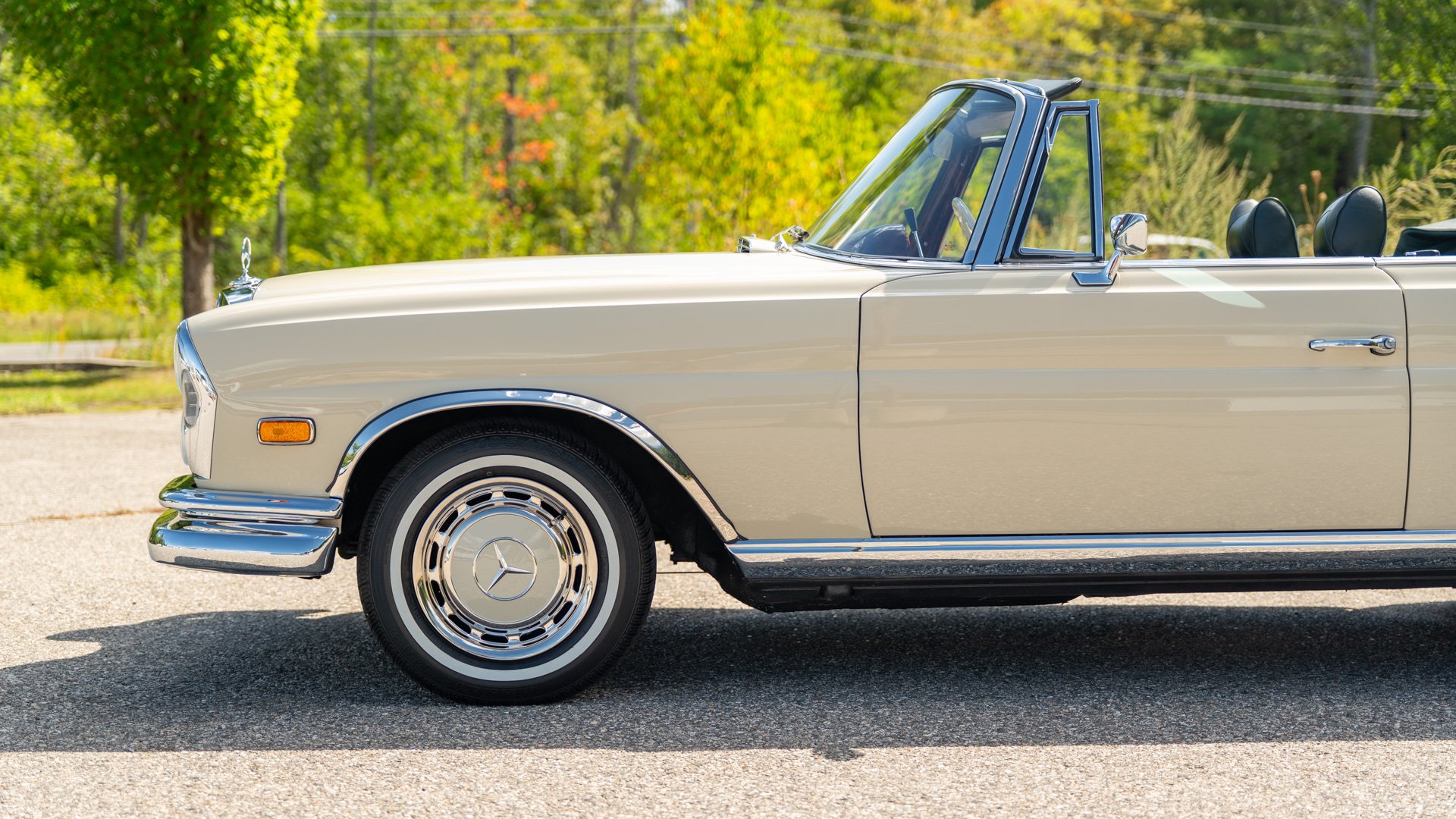Broad Arrow Auctions | 1969 Mercedes-Benz 280 SE Cabriolet