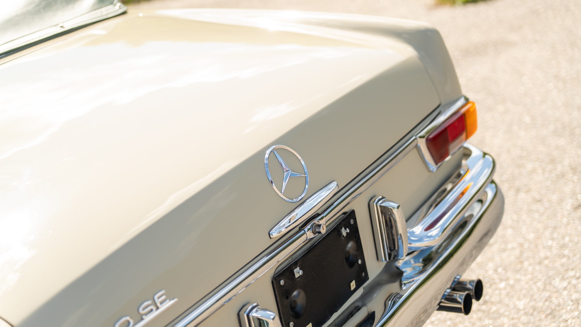 Broad Arrow Auctions | 1969 Mercedes-Benz 280 SE Cabriolet