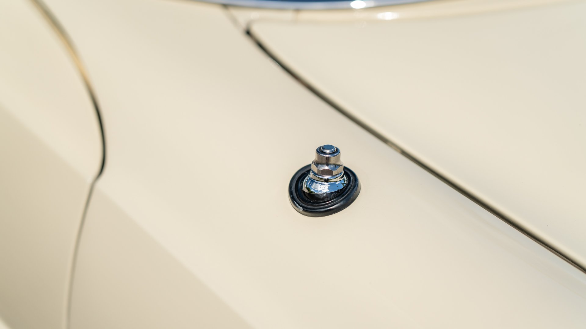Broad Arrow Auctions | 1969 Mercedes-Benz 280 SE Cabriolet