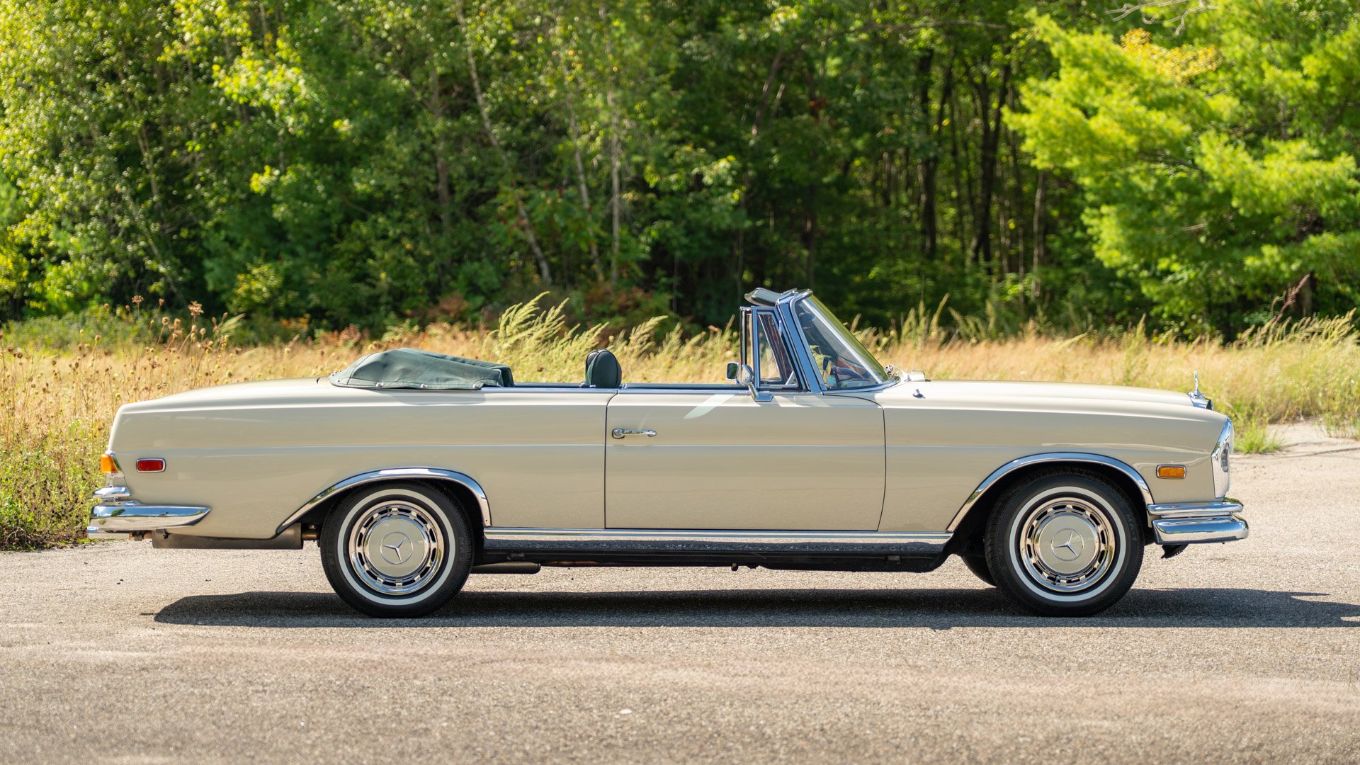 Broad Arrow Auctions | 1969 Mercedes-Benz 280 SE Cabriolet