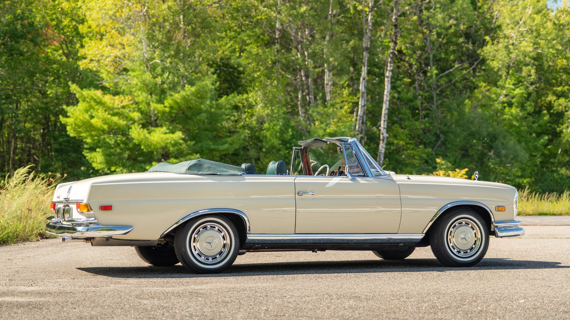 Broad Arrow Auctions | 1969 Mercedes-Benz 280 SE Cabriolet