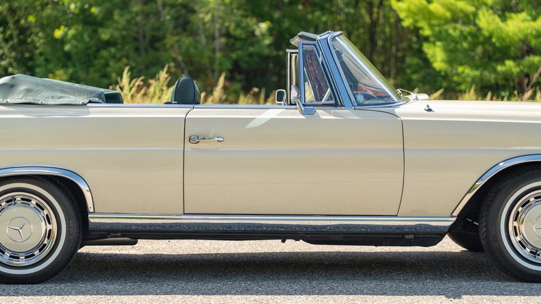 Broad Arrow Auctions | 1969 Mercedes-Benz 280 SE Cabriolet