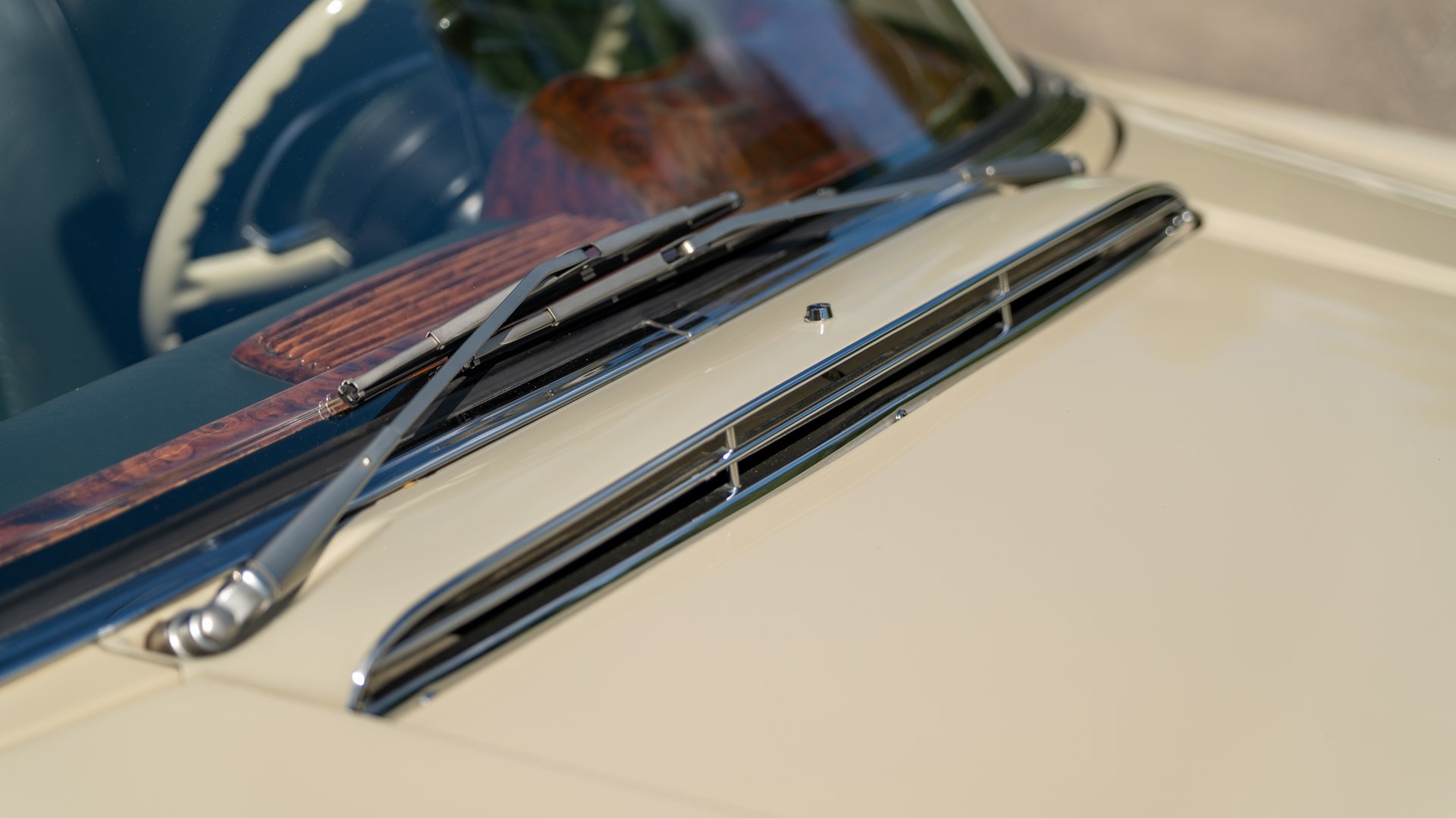 Broad Arrow Auctions | 1969 Mercedes-Benz 280 SE Cabriolet