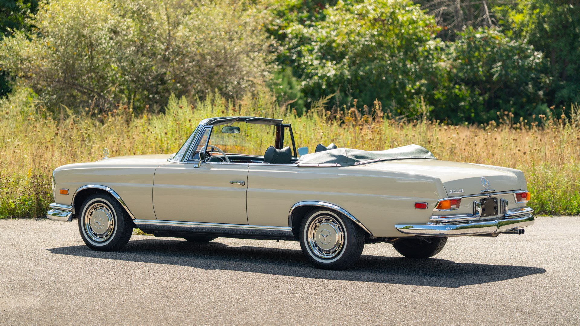 Broad Arrow Auctions | 1969 Mercedes-Benz 280 SE Cabriolet
