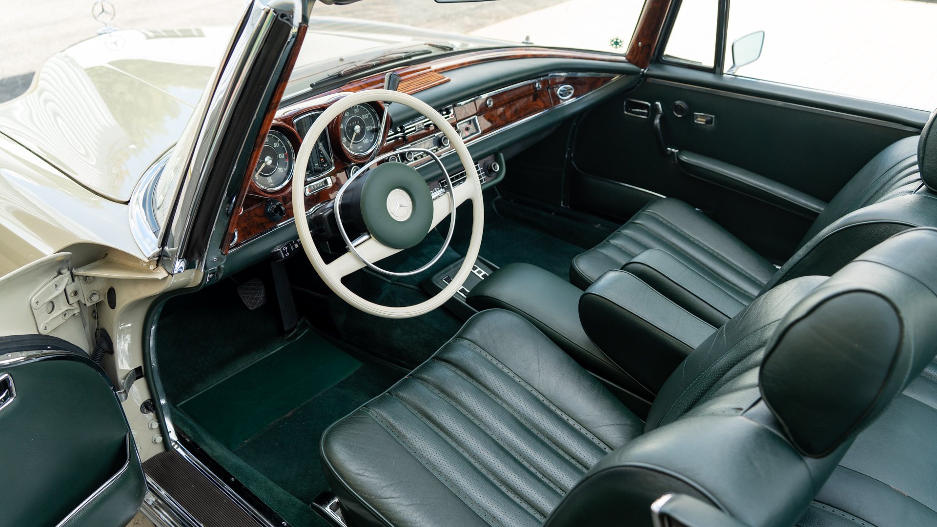 Broad Arrow Auctions | 1969 Mercedes-Benz 280 SE Cabriolet