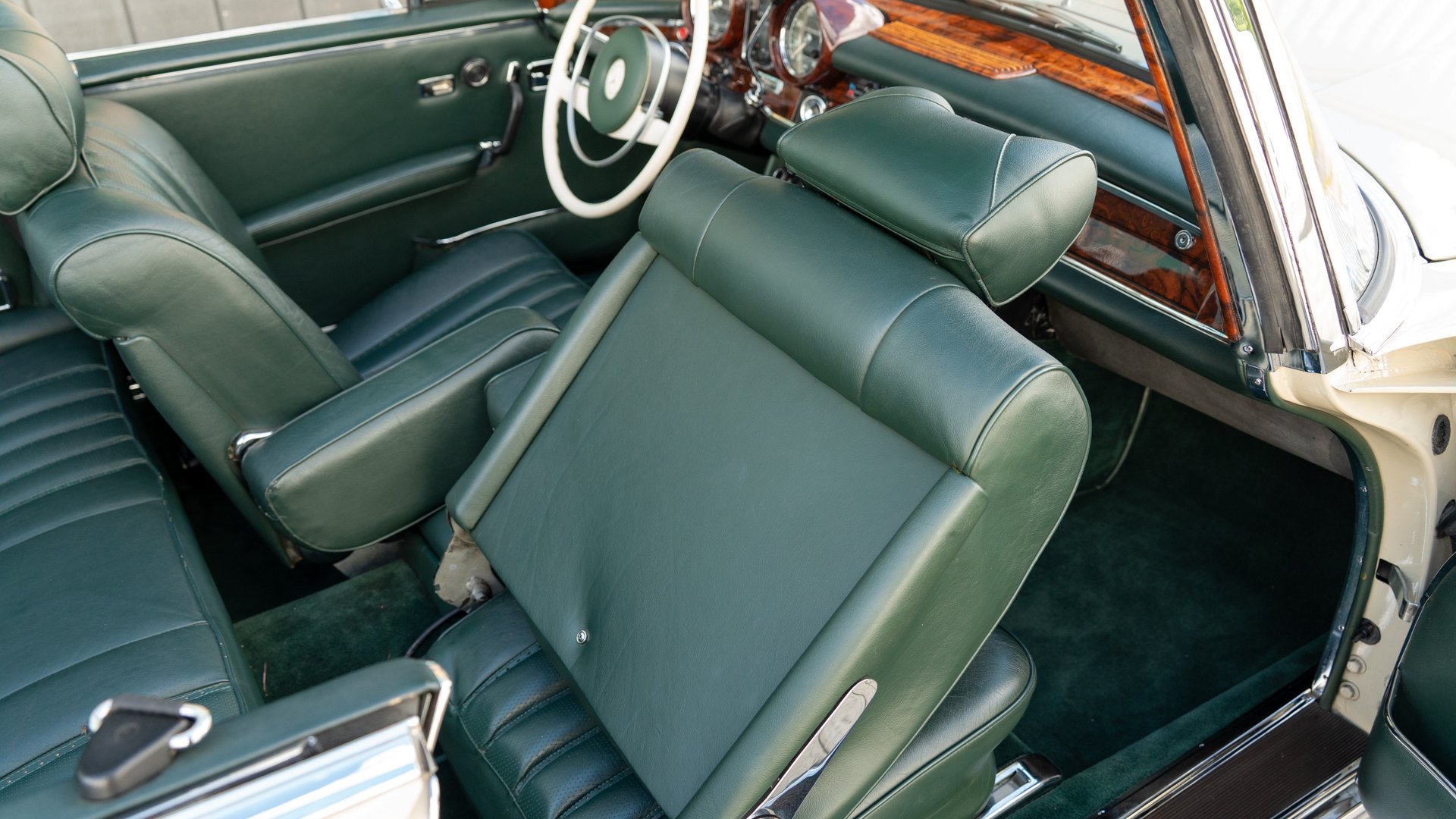 Broad Arrow Auctions | 1969 Mercedes-Benz 280 SE Cabriolet