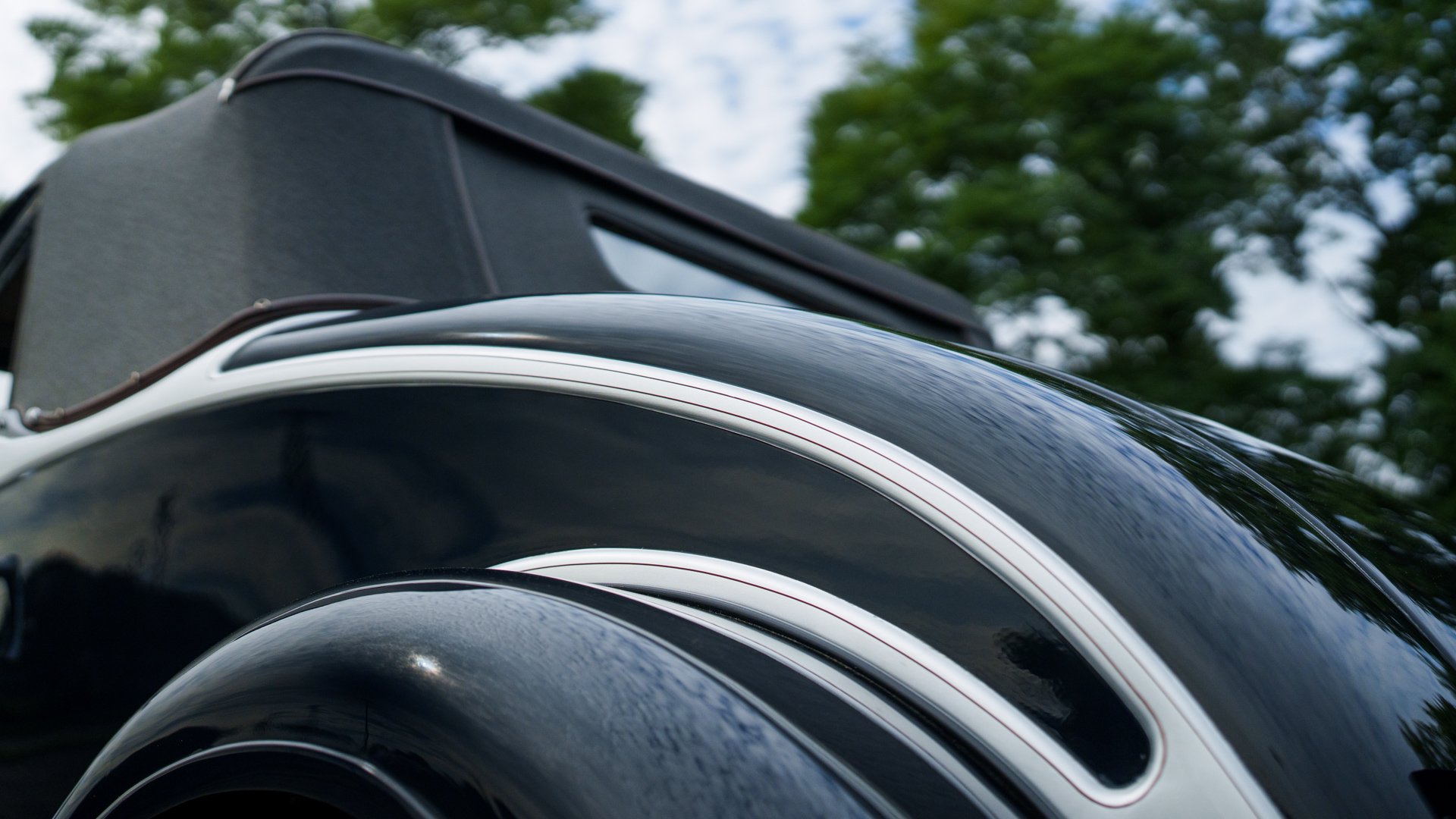 Broad Arrow Auctions | 1933 Packard Eight 1001 Coupe-Roadster