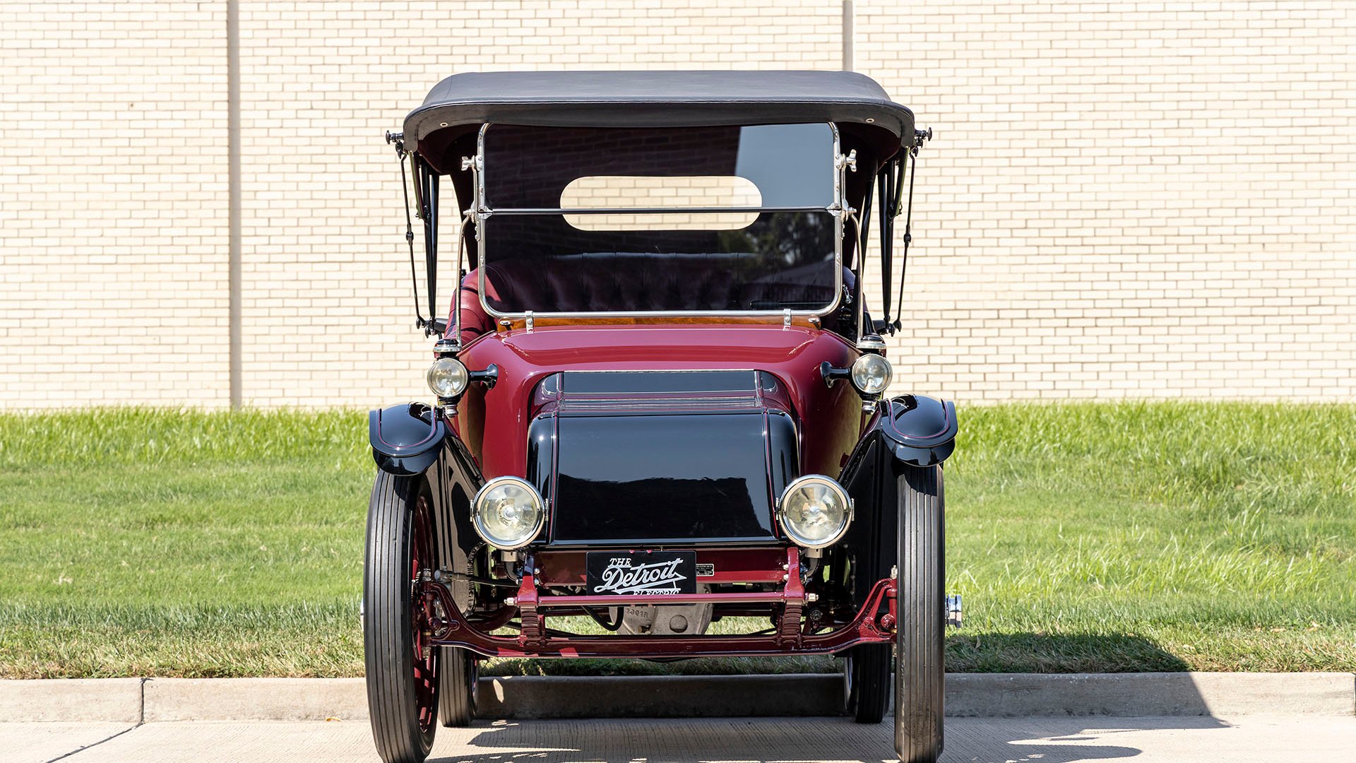 Broad Arrow Auctions | 1914 Detroit Electric Model 46 Gentleman's Roadster
