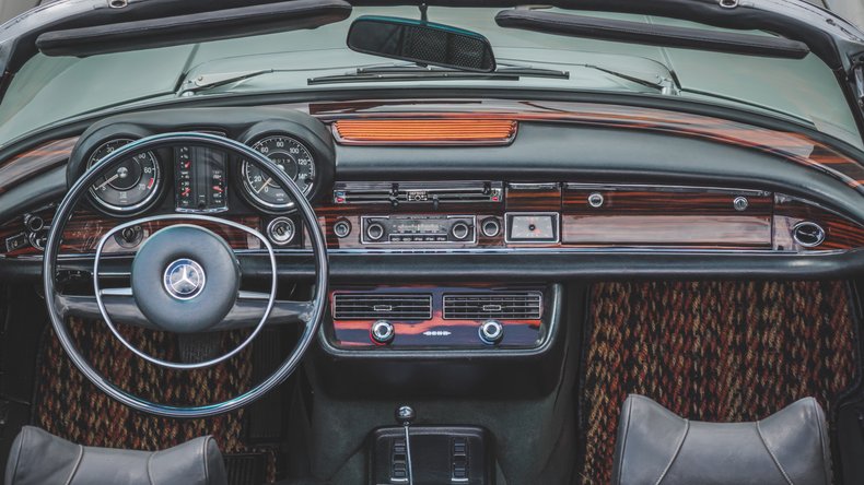 Broad Arrow Auctions | 1971 Mercedes-Benz 280 SE 3.5 Cabriolet